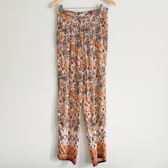 Suzy Shier Pants - Suzy Shier Boho Floral Print Vacation Pants - Size Small